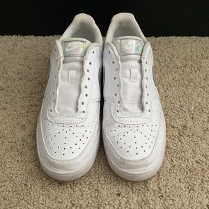 Nike 1’s White and silver Size:Women’s 9.5